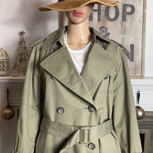 Gorgeous Vintage London Fog Trench Coat